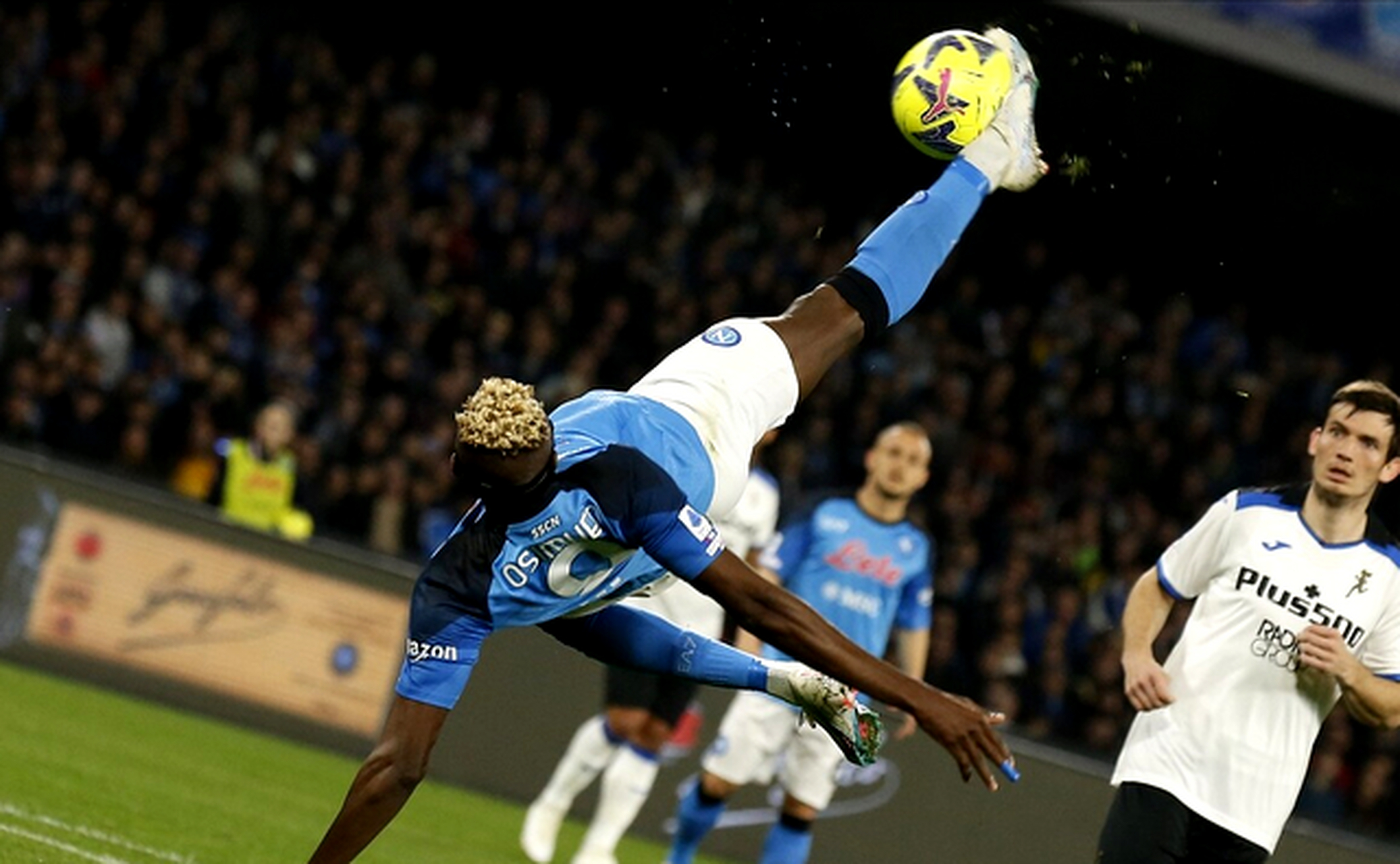 开云体育在线-不莱梅球员展现出色的团队合作，轻松击败对手()  第2张