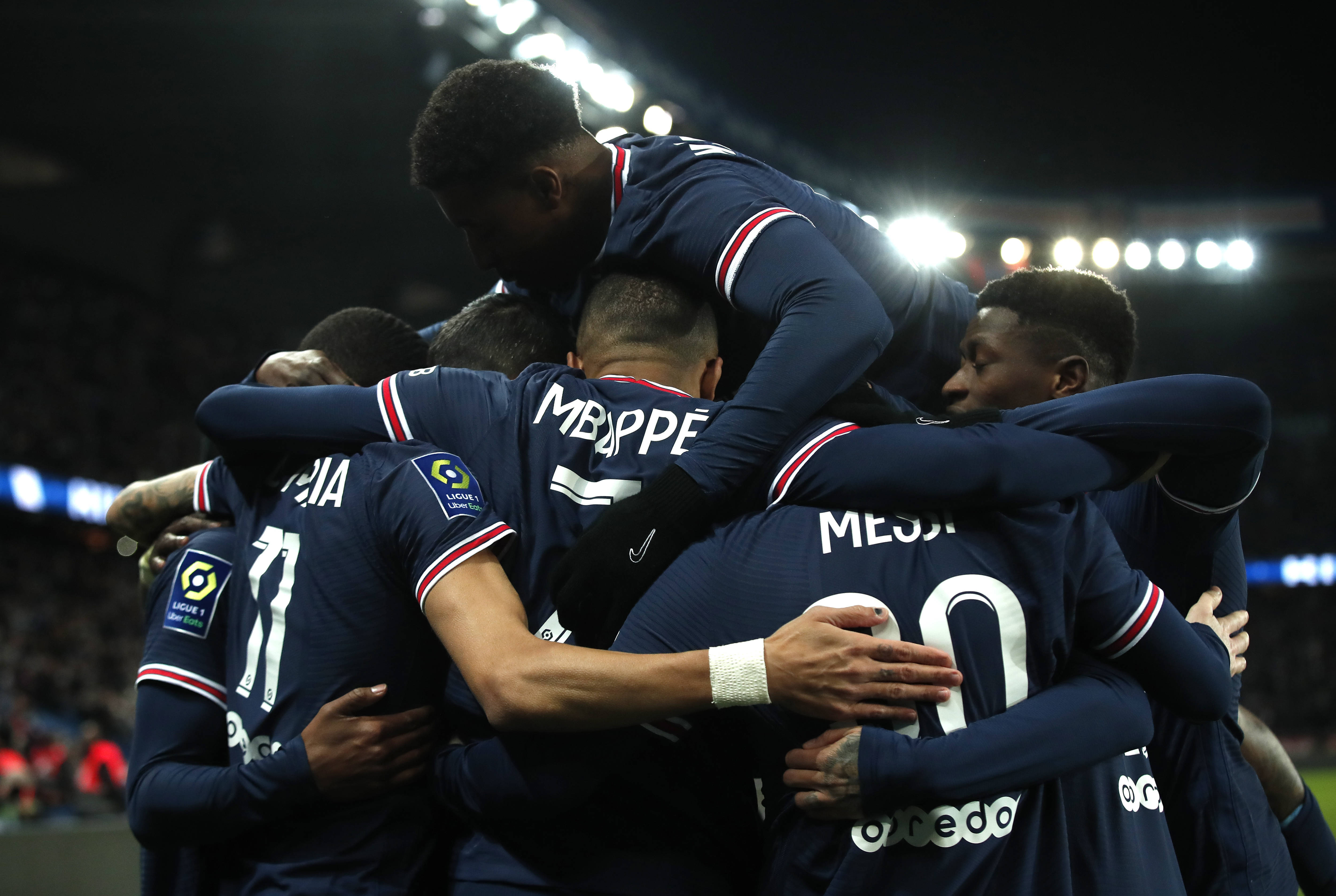 开云体育-巴黎圣日耳曼继续领跑法甲，实力雄厚()  第1张