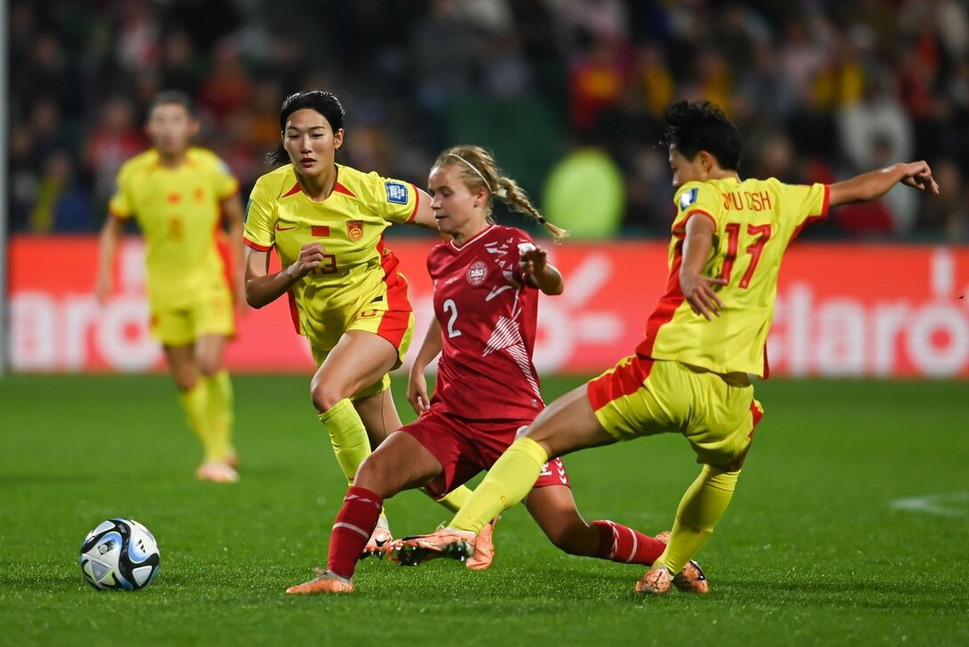 kaiyun app-奥兰群岛女足新援亮相，为球队注入活力()  第2张