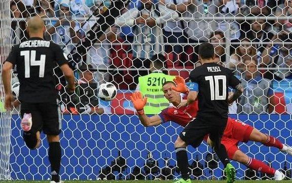 开云-切沃战平佛罗伦萨，双方难分高下()  第2张