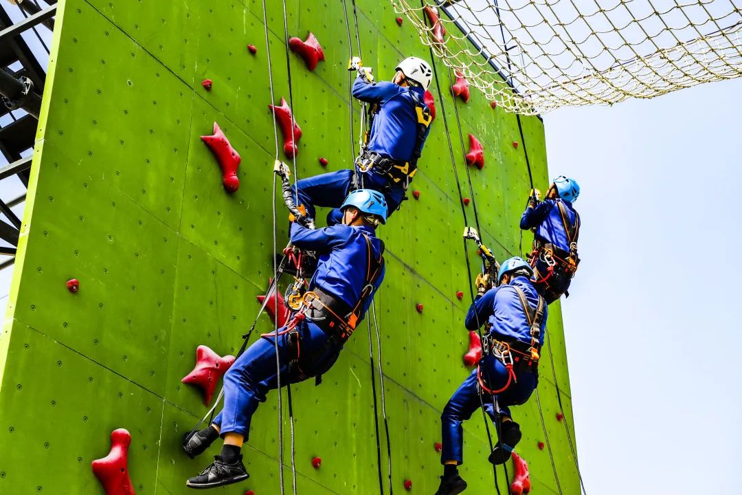开云体育在线-常州飞龙开展特训，士气高昂迎接挑战(形容团队士气高昂的诗句)  第1张