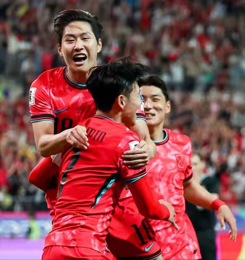 开云体育登录-亚洲足坛势不可挡，锋芒毕现，令人赞叹不已()  第1张