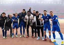 开云体育app-上港取得胜利，保持中超竞争优势()  第2张